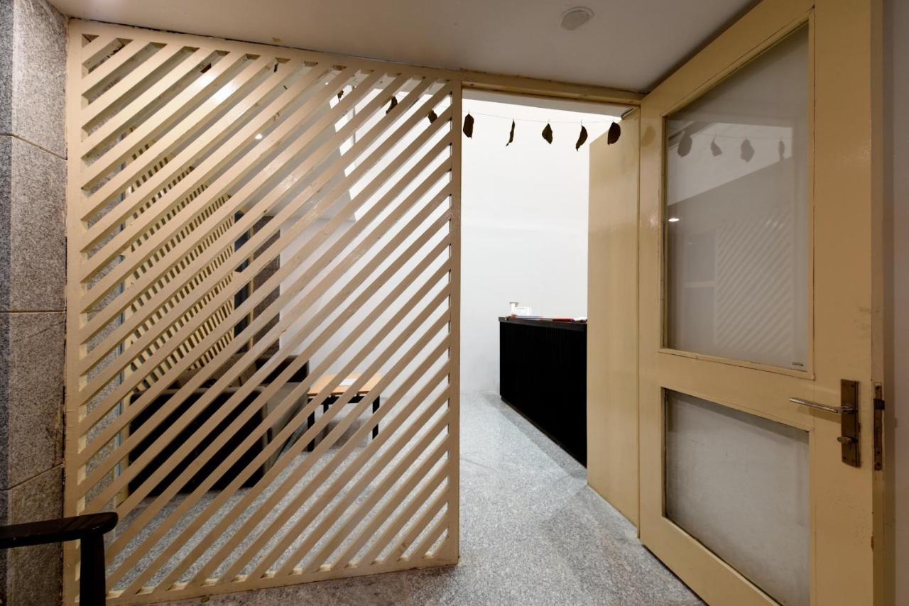 Hotel Saffron Gold ニューデリー エクステリア 写真