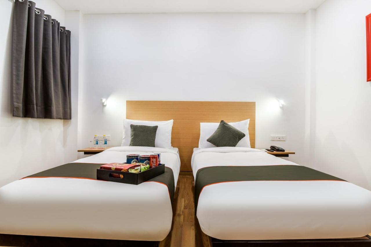 Hotel Saffron Gold ニューデリー エクステリア 写真